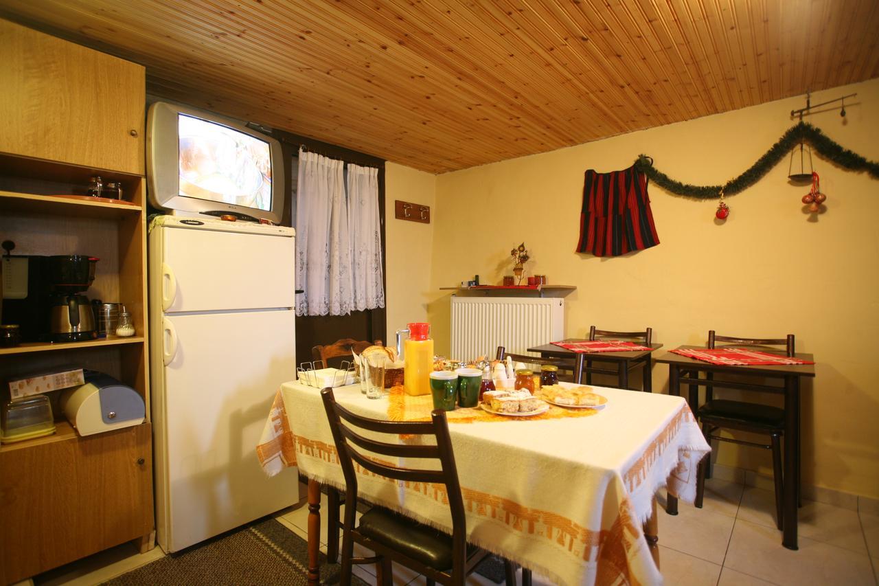 Eleni'S Guesthouse 帕雷斯阿吉萨那 外观 照片